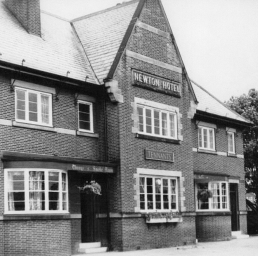 Newton arms Logo